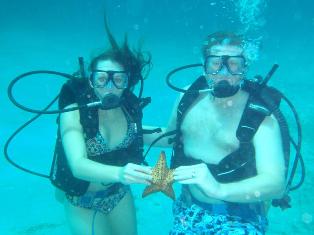 Paul and Teresa Joachimczyk underwater at Couples Negril!